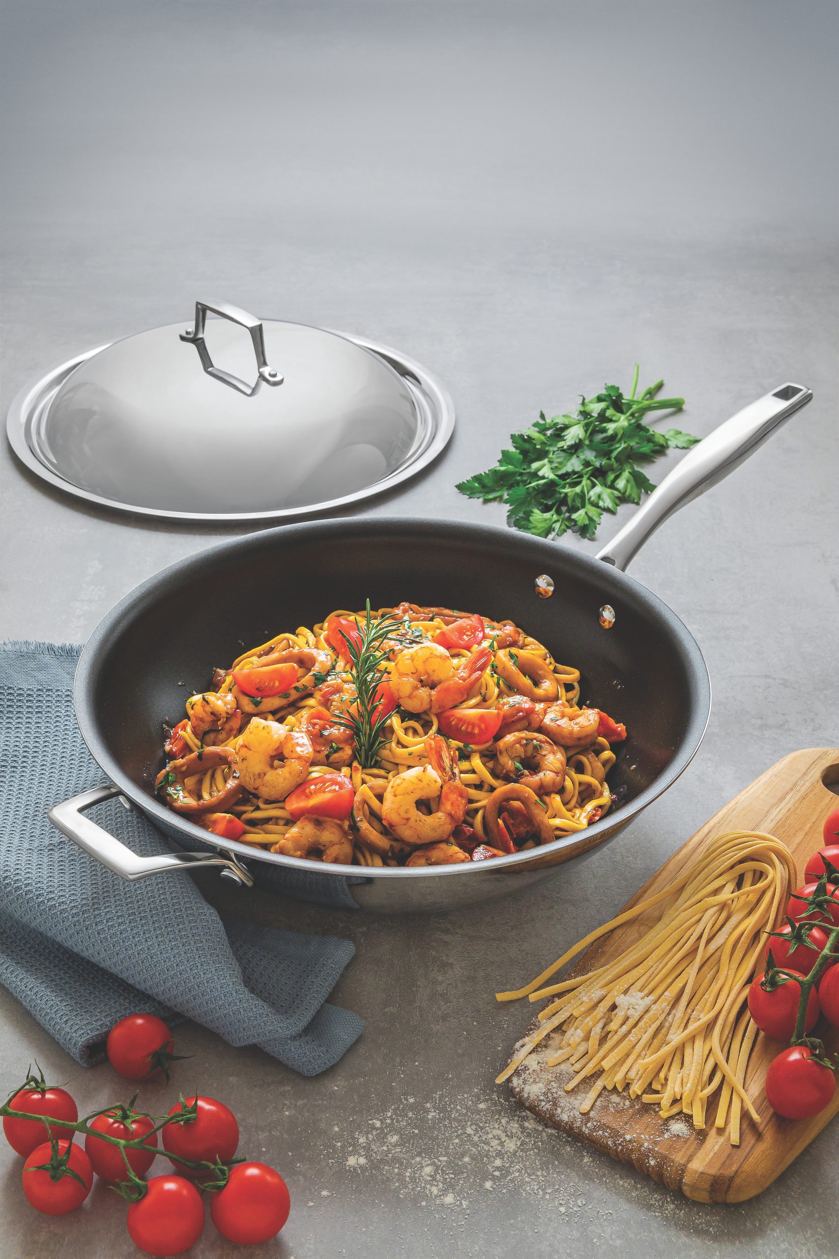 Wok Tri-Ply Grano 32 Cm - Antihadherente Tramontina - Imagen 3